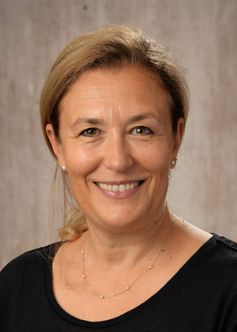 Victoria Hoyos-Roman